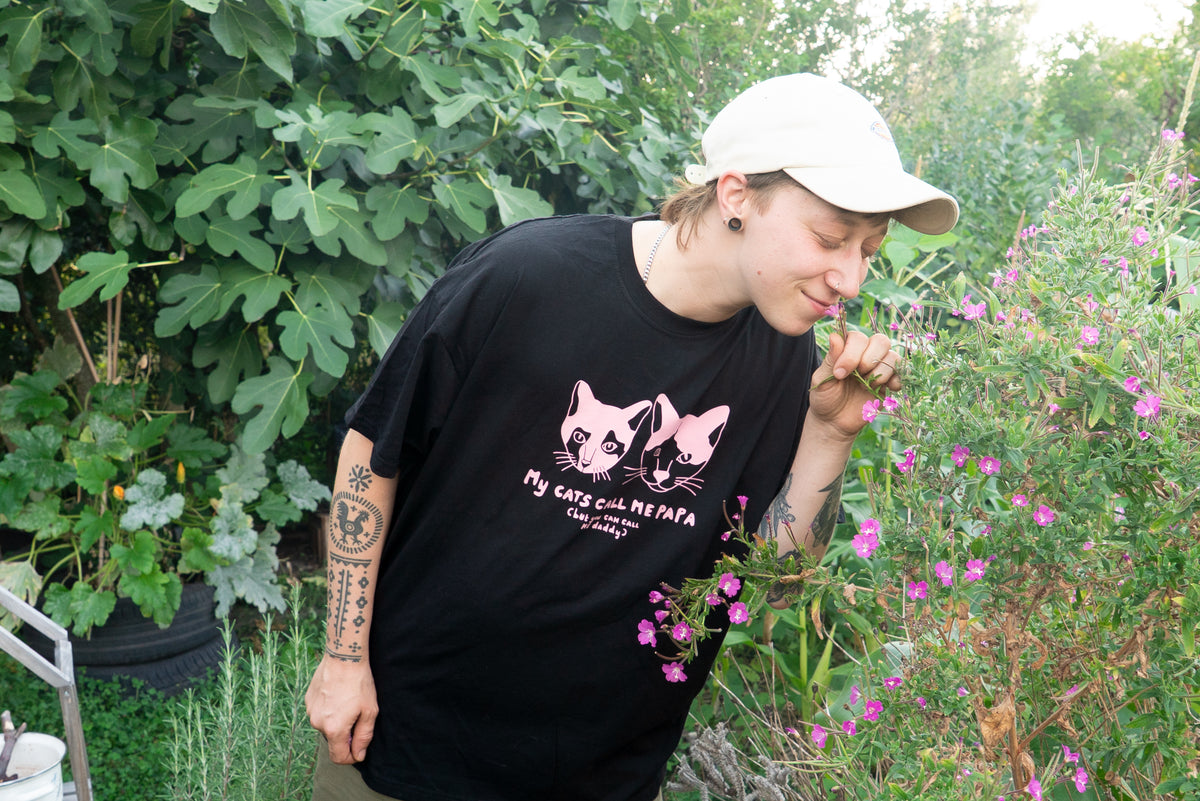 My cats call me papa but you can call me daddy - T shirt